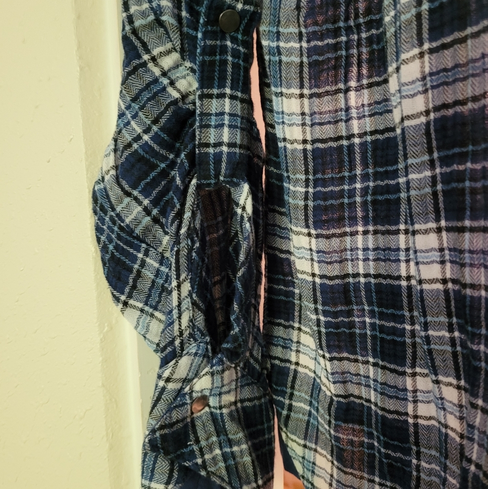 Shirt - Picture 2 of 2